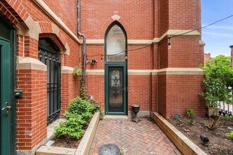 2 Clarendon St, Unit 102 in Boston, MA - Building Photo - Building Photo