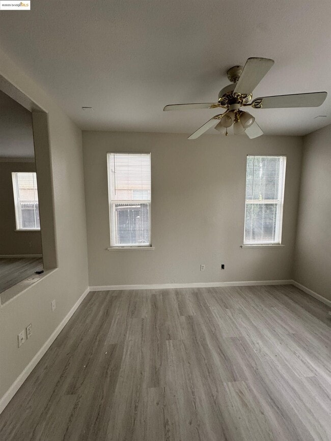 68 Lexington Ct in Brentwood, CA - Building Photo - Building Photo