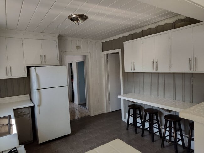 10850 Parkside Ave in Chicago Ridge, IL - Building Photo - Building Photo