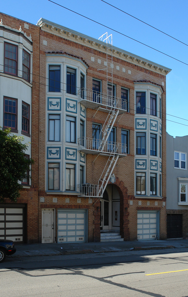 1565 Chestnut St in San Francisco, CA - Foto de edificio - Building Photo