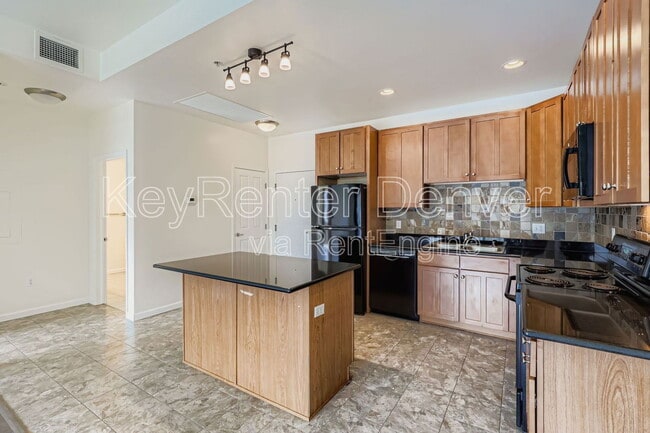 1950 Logan St
