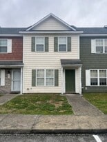 605 Streamwood Dr in Jacksonville, NC - Building Photo