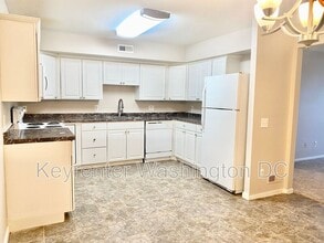 17405 Pipers Way in Olney, MD - Building Photo - Building Photo