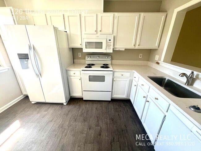 6120 Heath Ridge Ct in Charlotte, NC - Building Photo - Building Photo