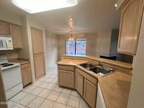 16715 E El Lago Blvd in Fountain Hills, AZ - Building Photo - Building Photo
