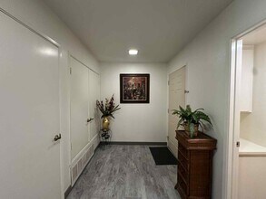 35200 Cathedral Canyon Dr in Cathedral City, CA - Building Photo - Building Photo
