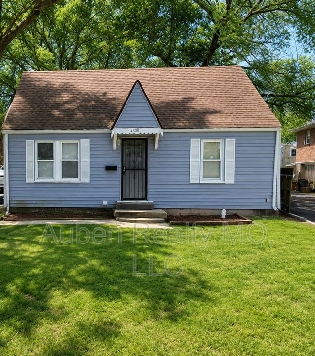 property at 1008 S Park Ave