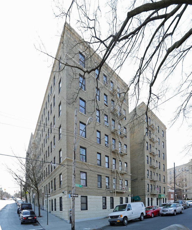 4064 Bronx Blvd in Bronx, NY - Building Photo - Building Photo