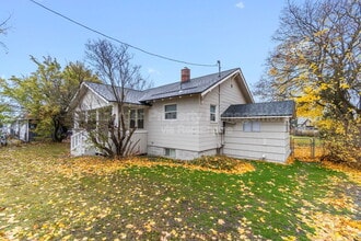 111 S Barker Rd in Spokane Valley, WA - Building Photo - Building Photo