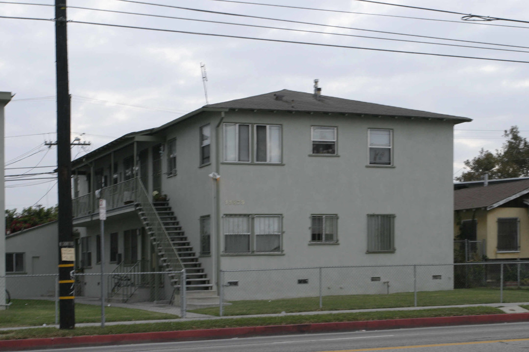 11875 Jefferson Blvd in Culver City, CA - Building Photo