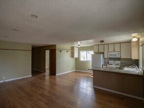 26425 Lake Forest Dr in Lake Arrowhead, CA - Building Photo - Building Photo