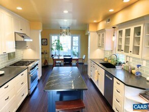 908 Royer Dr in Charlottesville, VA - Foto de edificio - Building Photo
