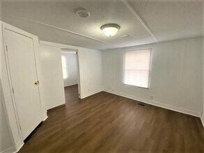 5112 Forestmont Dr in Matthews, NC - Building Photo - Building Photo