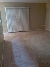 3442 Thunder Dr in Oceanside, CA - Foto de edificio - Building Photo