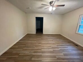 412 E 6th St in Sylacauga, AL - Building Photo - Building Photo