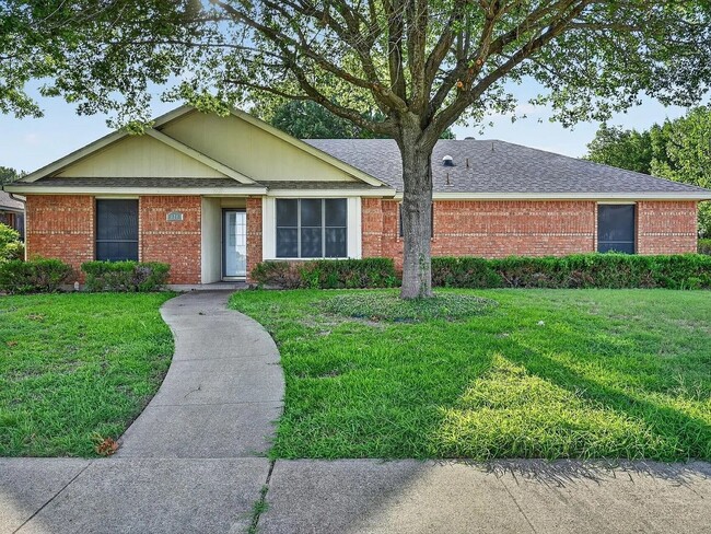 property at 828 Haverford Ln