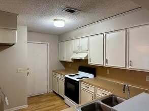 201 Hickory Hill Dr in Lufkin, TX - Building Photo - Building Photo