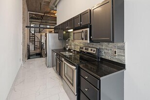 521 S 7th St in Minneapolis, MN - Building Photo