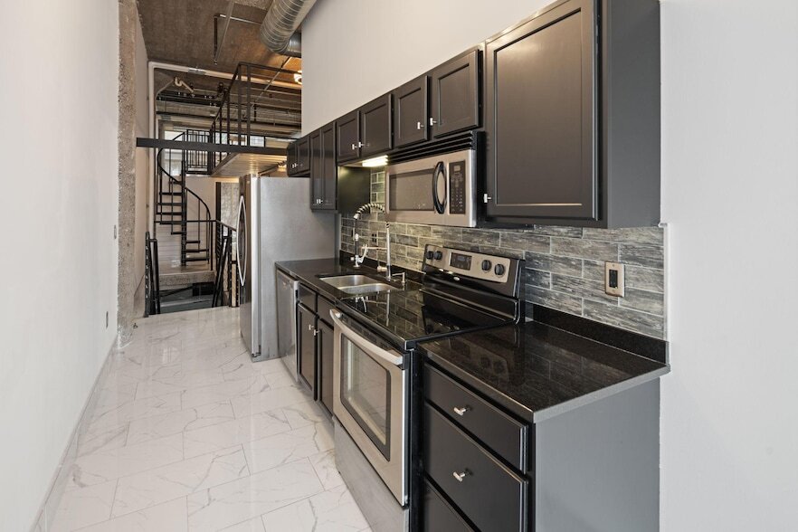 521 S 7th St in Minneapolis, MN - Building Photo