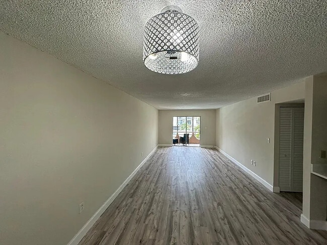 property at 4670 W 13th Ln