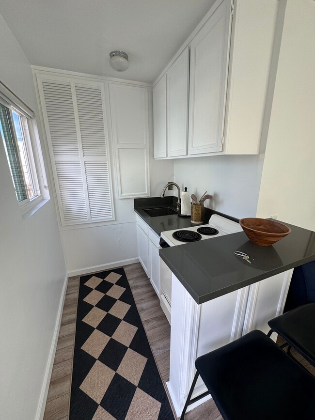 15 Spinnaker St, Unit 3 A in Marina Del Rey, CA - Building Photo - Building Photo