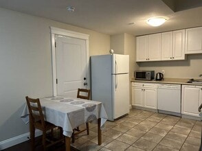 1752-156A 156a St in Surrey, BC - Building Photo - Building Photo