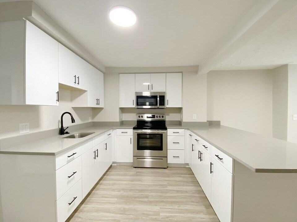 196 Chelsea St in Boston, MA - Building Photo