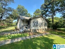 113 Hillcrest Rd in Adamsville, AL - Building Photo