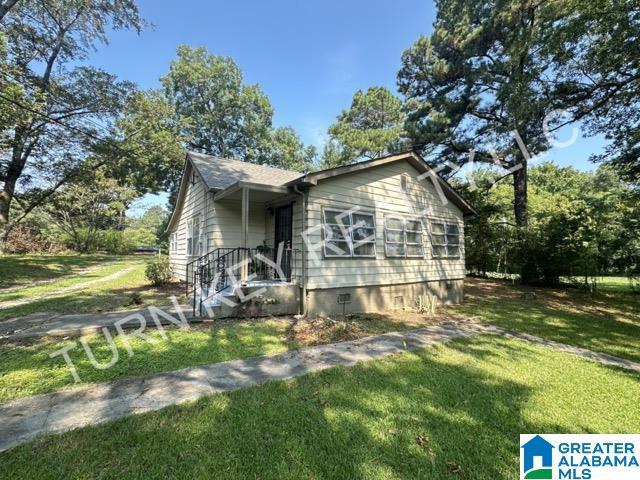 113 Hillcrest Rd in Adamsville, AL - Building Photo