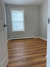 374 River St, Unit # 2 in Haverhill, MA - Foto de edificio - Building Photo