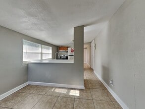 5701 E 30th Ave in Tampa, FL - Building Photo - Building Photo