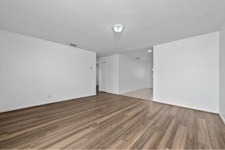 911 W Orange St in Kissimmee, FL - Building Photo - Building Photo