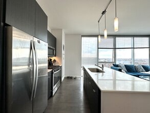 1000 S Clark St in Chicago, IL - Building Photo - Building Photo