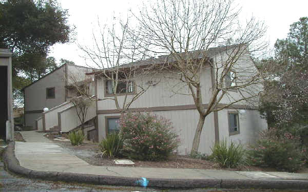 2 Clay Ct in Novato, CA - Building Photo