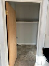 2528 N 23rd St in Milwaukee, WI - Foto de edificio - Building Photo