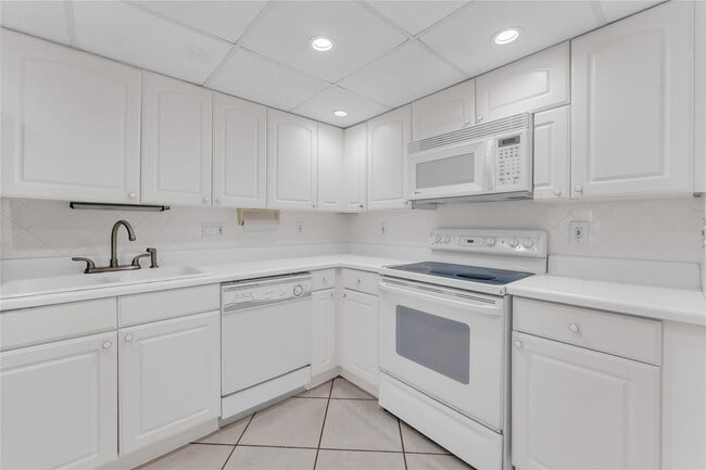 1401 S Federal Hwy in Boca Raton, FL - Building Photo - Building Photo