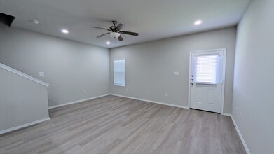 5330 Lisa Pt in Converse, TX - Building Photo - Building Photo