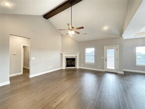 360 Captain Hopkins St in Prairie Grove, AR - Building Photo - Building Photo