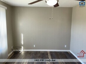 1803 NW Lindy Ave in Lawton, OK - Building Photo - Building Photo