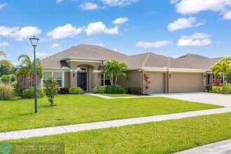 8517 Waterstone Blvd in Fort Pierce, FL - Building Photo - Building Photo