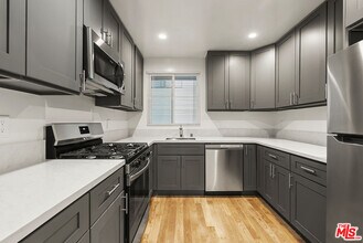 1235 N Harper Ave in West Hollywood, CA - Building Photo - Building Photo