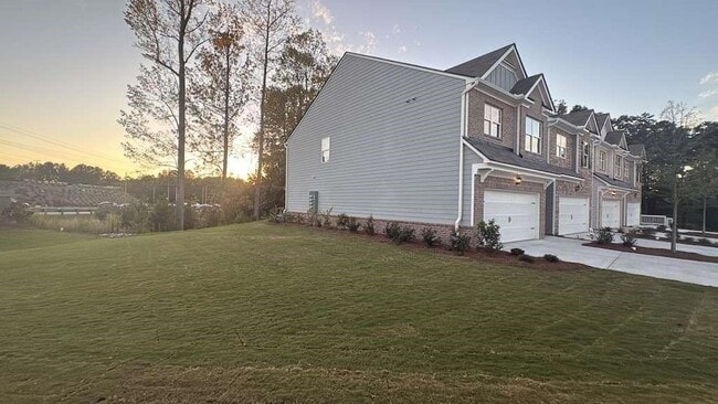 2435 Poppy Ct in Buford, GA - Foto de edificio - Building Photo