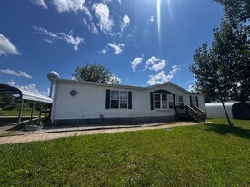 18248 Loyalty Ln in St. Robert, MO - Building Photo