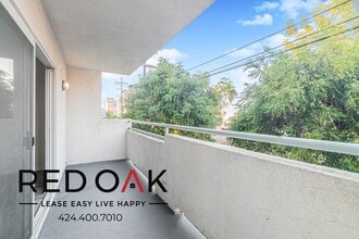 14655 Sylvan St in Los Angeles, CA - Building Photo - Building Photo