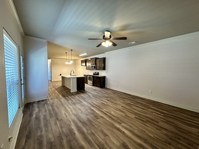 501 Baylor Dr in Greenville, TX - Foto de edificio - Building Photo