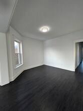 704 W Garfield Blvd, Unit 3 in Chicago, IL - Foto de edificio - Building Photo