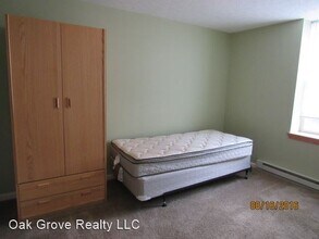 1100 Philadelphia St in Indiana, PA - Foto de edificio - Building Photo