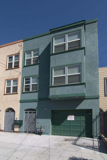 1390 Revere Ave in San Francisco, CA - Foto de edificio - Building Photo