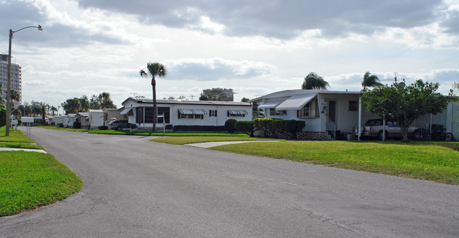 751 Us-301 in Palmetto, FL - Foto de edificio - Building Photo