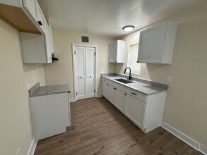 15519 Plainview Ave in Detroit, MI - Building Photo - Building Photo